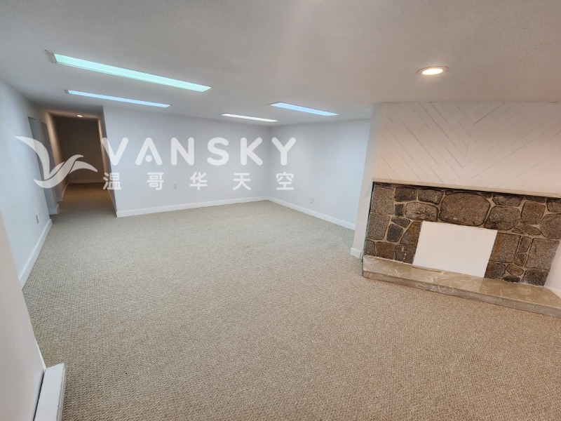 230124155113_dining area.jpg